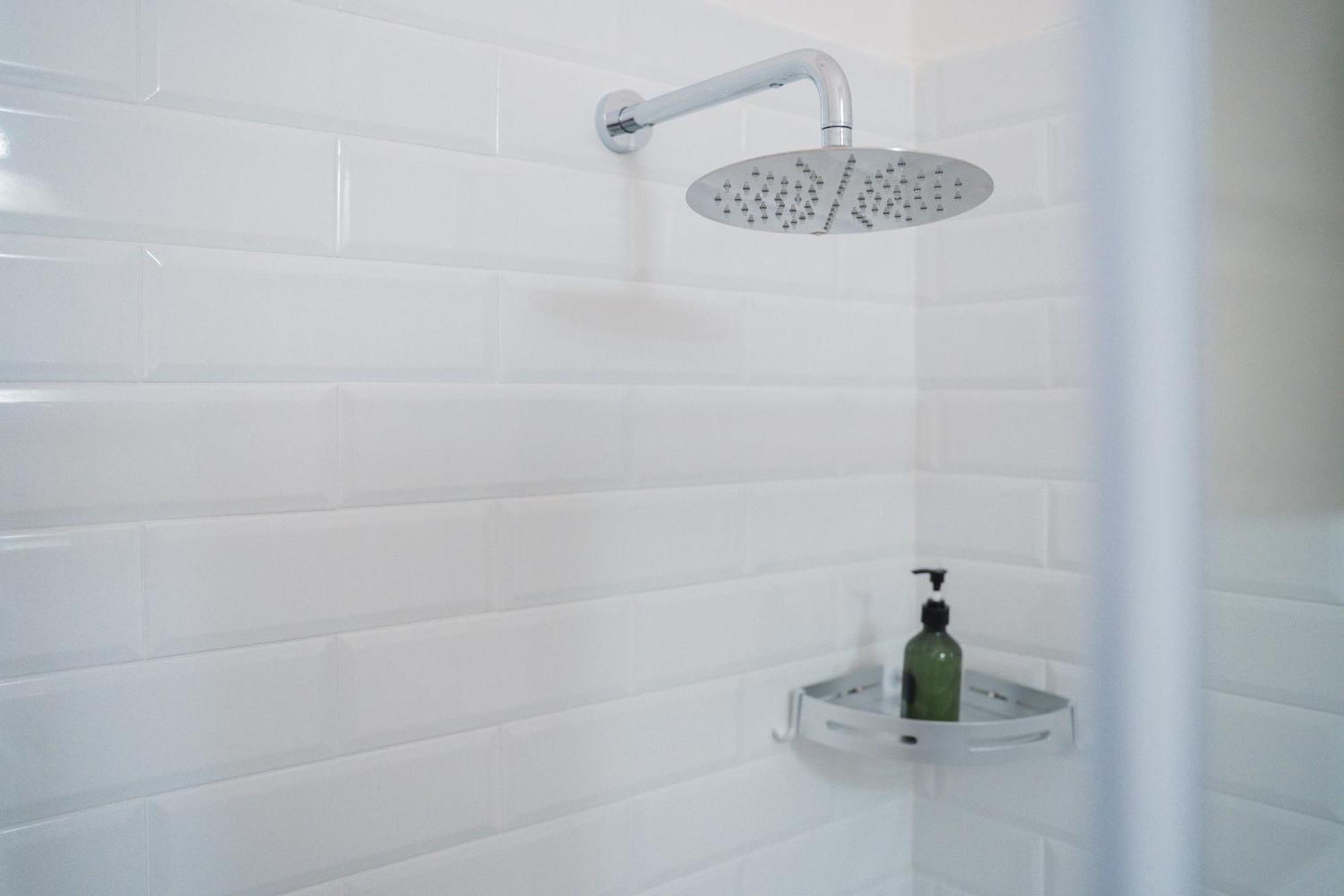 Lotus Apartment & Rooftop By Residence Colibri เลชเช ภายนอก รูปภาพ