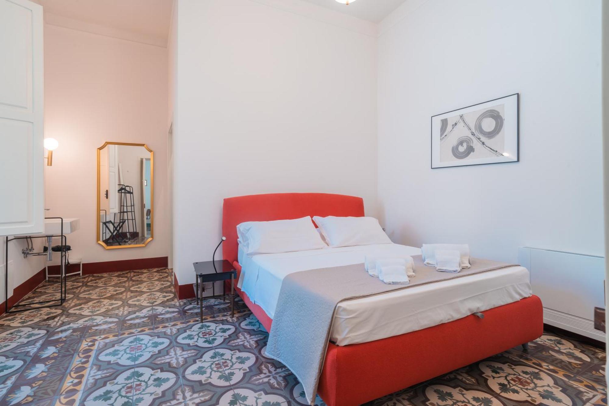 Lotus Apartment & Rooftop By Residence Colibri เลชเช ภายนอก รูปภาพ